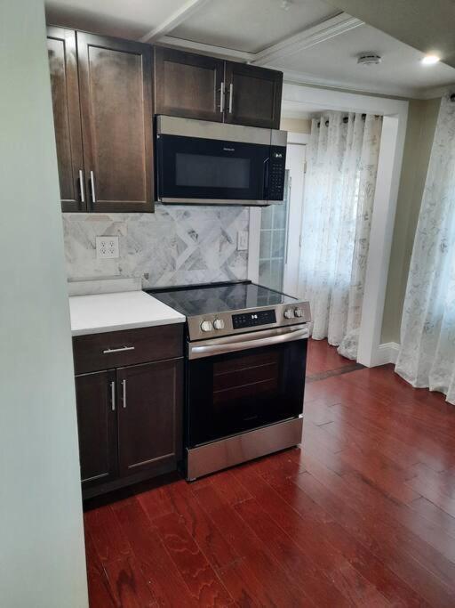 Urban Life Retreat Apartment โพรวิเดนซ์ ภายนอก รูปภาพ