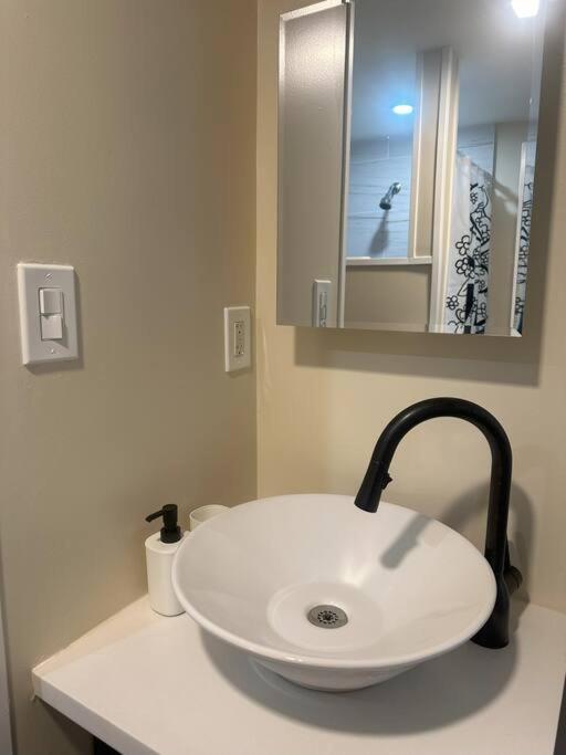 Urban Life Retreat Apartment โพรวิเดนซ์ ภายนอก รูปภาพ